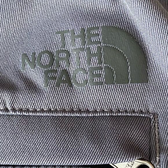 The North Face Gray Relaxed Fit Standard Wide Leg Pants. NWT! Size 10 - Picture 8 of 15